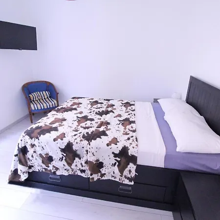 Apartment Monaco 25 Meters, 10-20min Walk: Casino, Forum G, Beach. Ric'keys Beausoleil